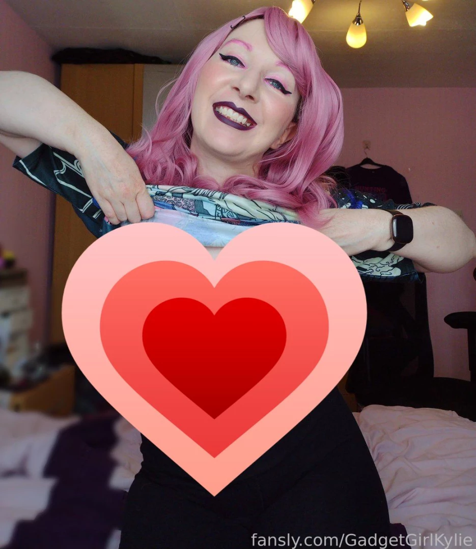 Who wants a hot lace anime waifu bra cleavage flash today cleavage 