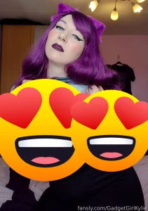 Cat girl anime waifu is back with more hot bra booba clevage flash cat