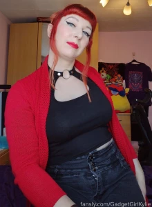 Feeling cute and cool today more of the look body on show in pic 2 for