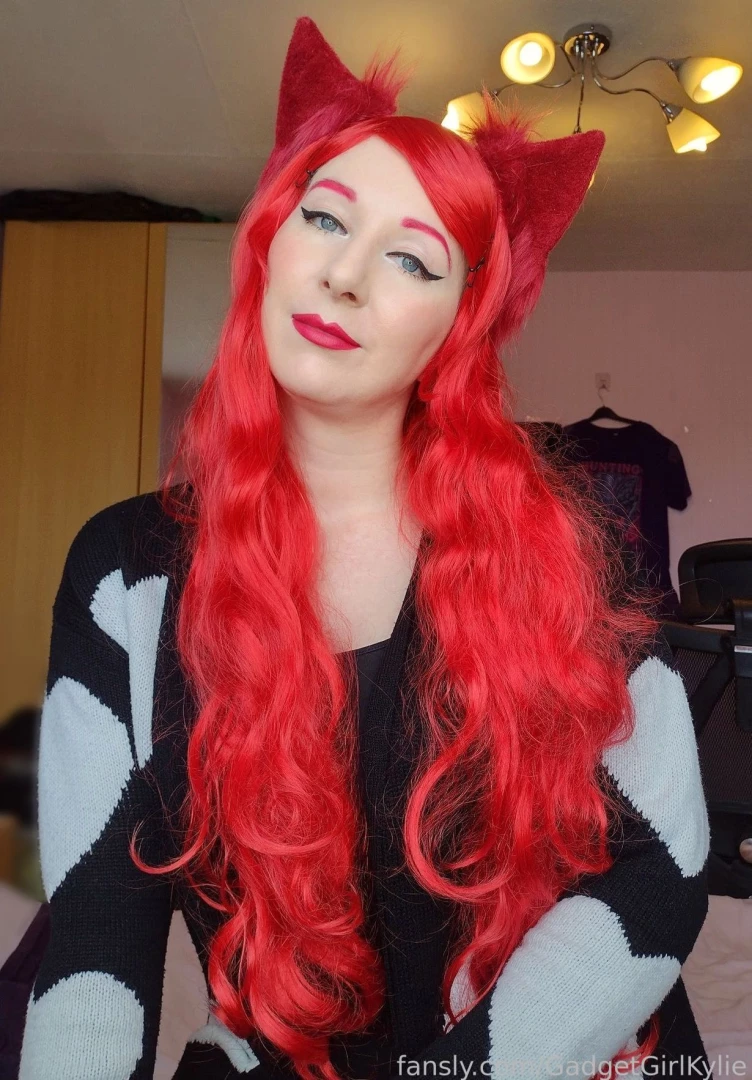 Red haired cat girl today cat catgirl catwife catwaifu catmom catmommy 