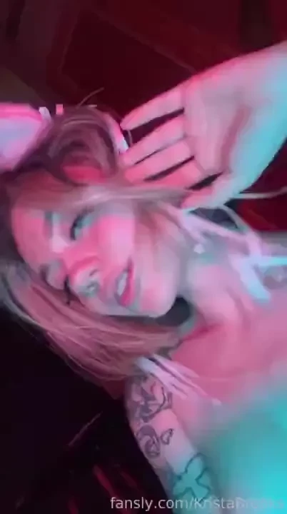 Can you make me moan meow blonde cute natural kawaii uwu weeb sweet 