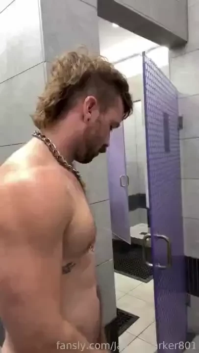 Shower 10 finally got to fuck someone at the gym 