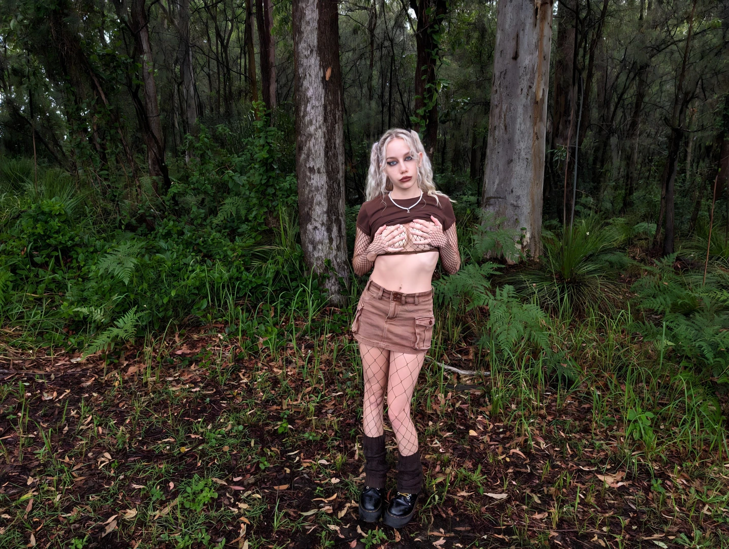 I sure hope nobody sees me here fyp public flashing risky voyeur 