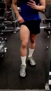 Fucking hell legs day but after that im flying in the air as superman part 1