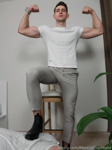 Take the right posture for your master