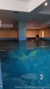 Enjoing myself in the pool
