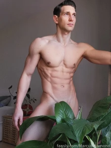 If in 2022 people still covered themselves with leaves it suits me