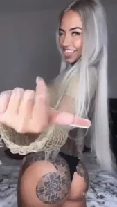 Il mio video piu hot vieni a vedere cosa combino qui se vuoi vedere