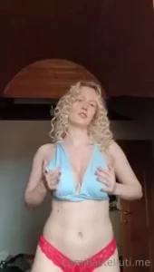 Https onlyfans com luizaconlaz c9 questa biondina la mia amica