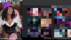 Performace fucking or doing the sex on a big stage with a big audience