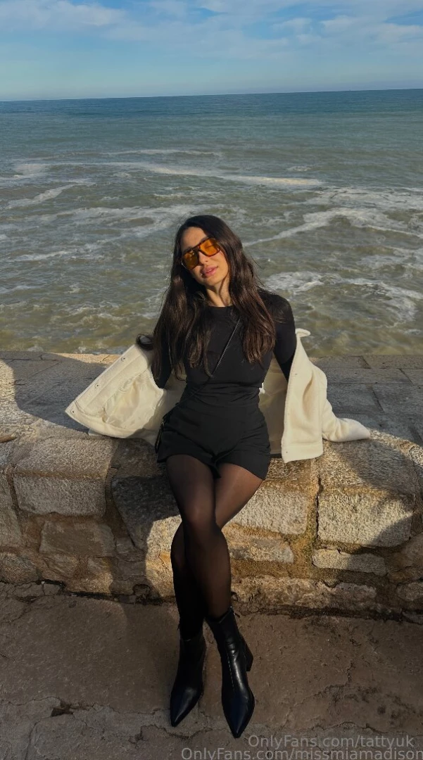 Free subscription hot hottie missmiamadison is all alone now and needs part 156 