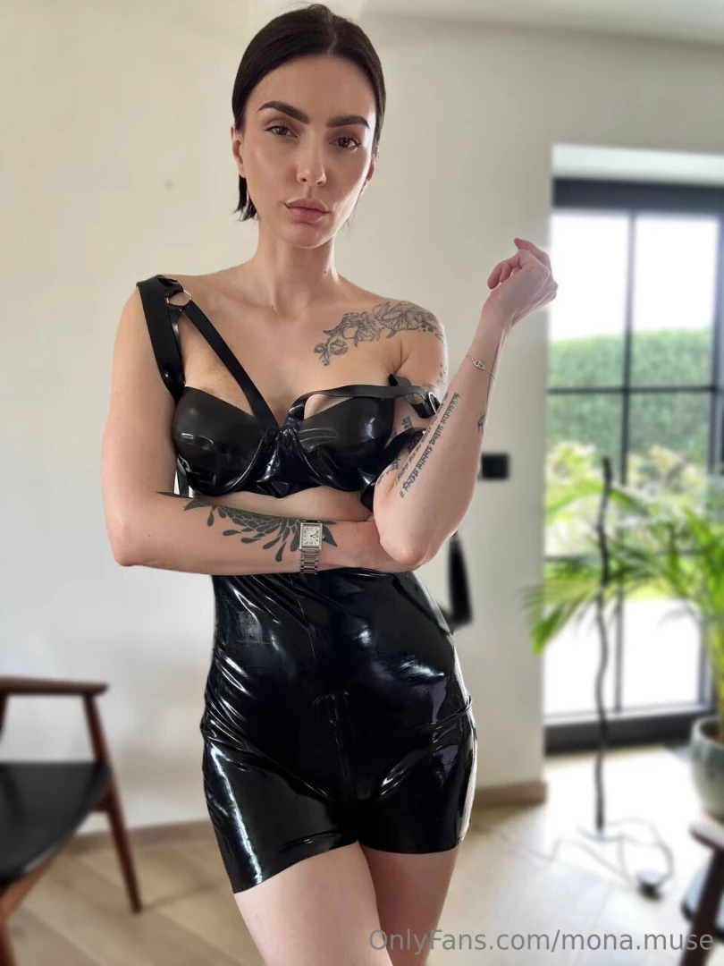 One of my favorite sexy outfits black gives me confidence do you like 