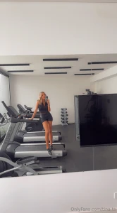 I love hitting the gym during the christmas holidays it s so dead in