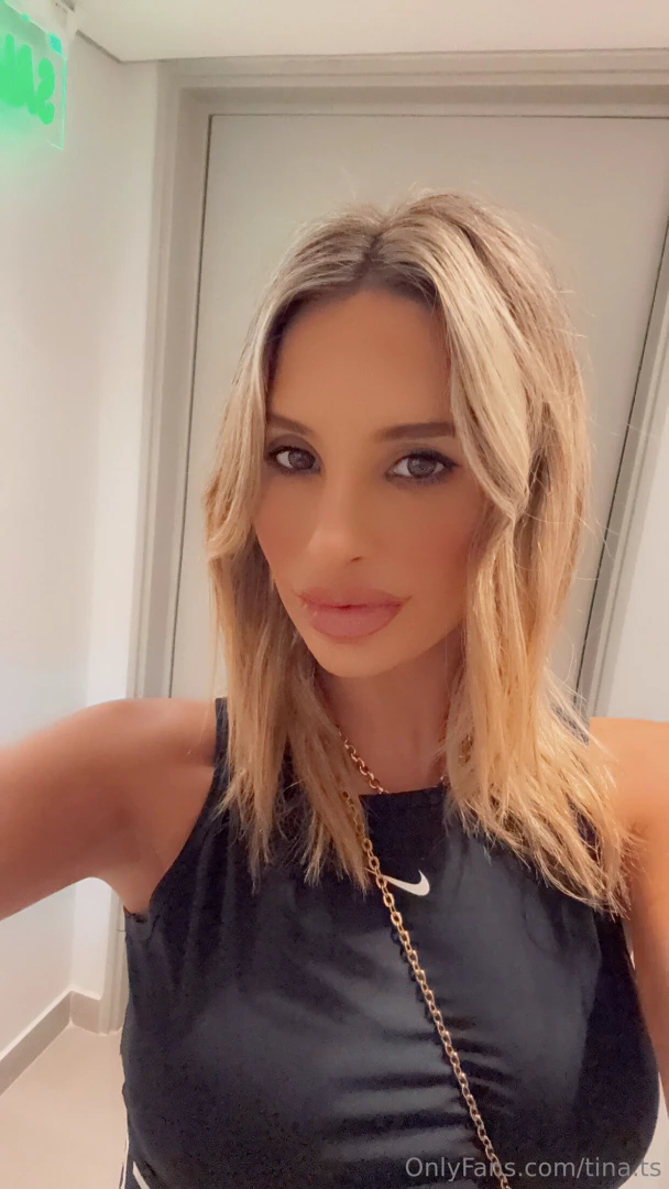 Wishing you all a monday that s as sweet as candy 