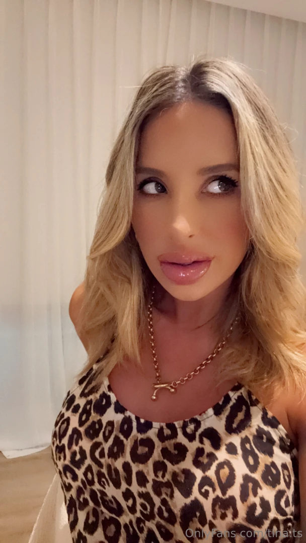 Sweetheart did you see the surprise i put in my pinned post what did 