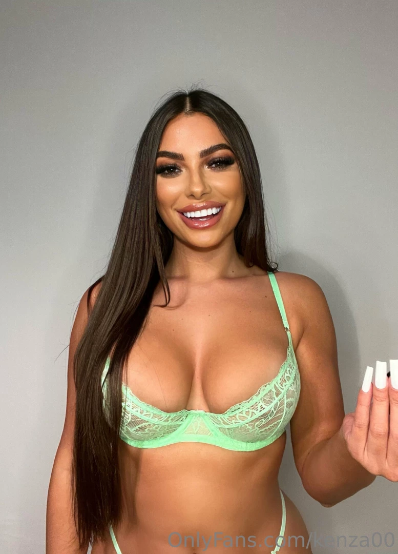 Hoping my smile brightens up your monday 