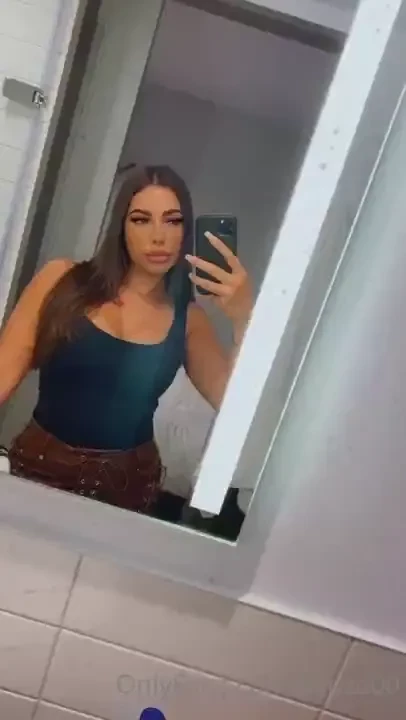 Tell me i look cute today baby 