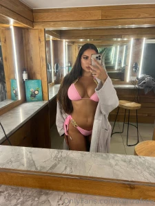 Wanna chill with me kenza01