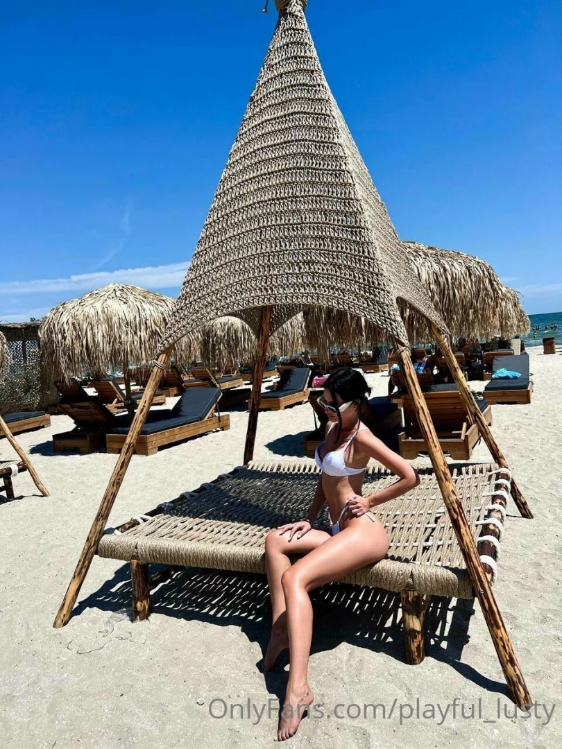 Which is better a hot girl or hot weather 