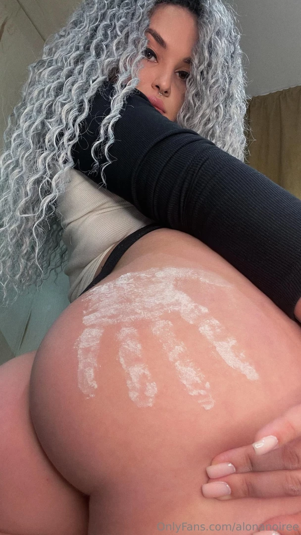 My bitch myro_slava loves making her pussy wet she will knead her part 37 