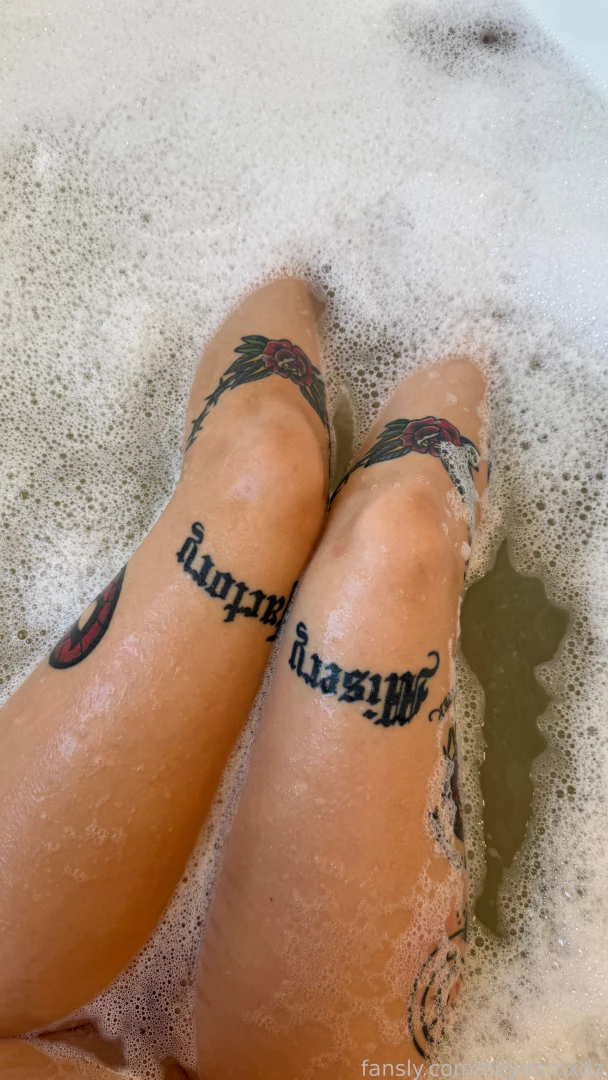 I ve been super sick the past few days spent some time in the bath to 