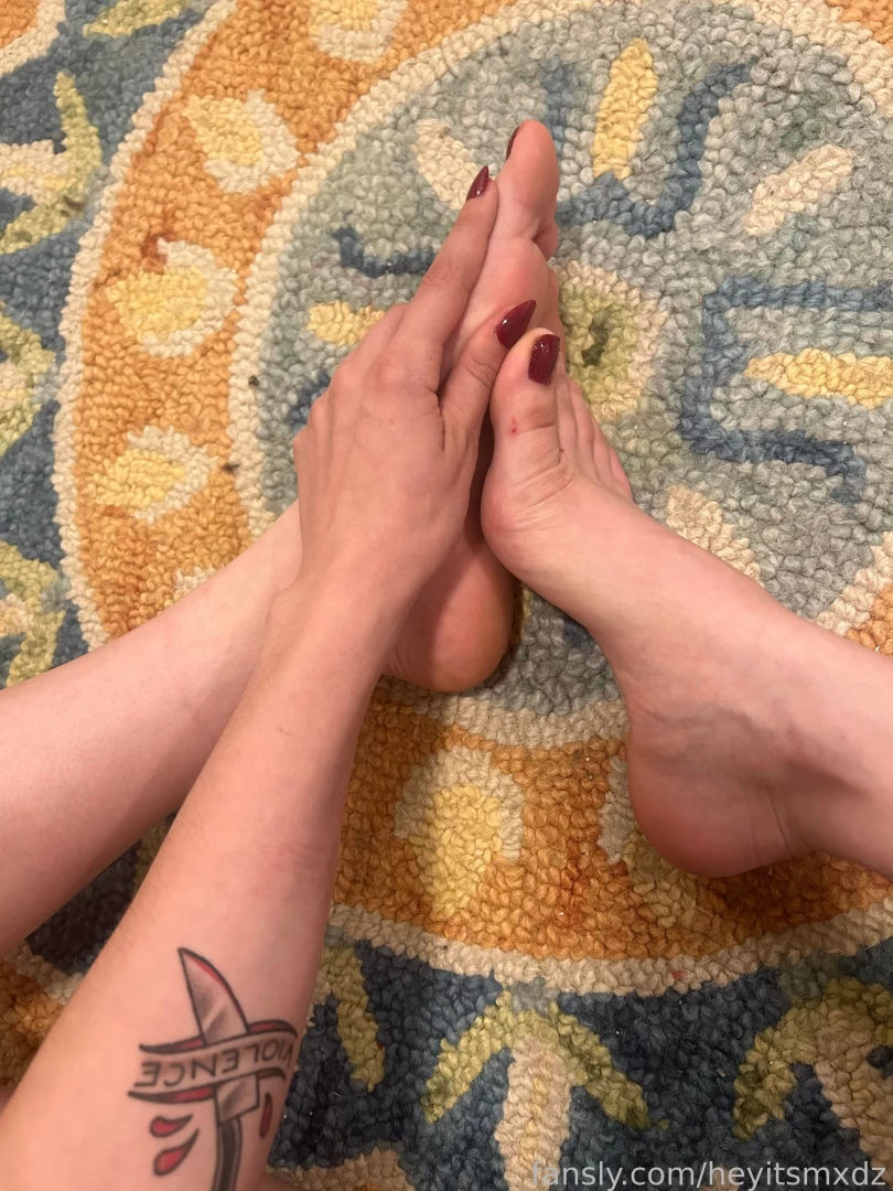 11 pics of me showing off my new nail color feet toes nails nailpolish part 1 