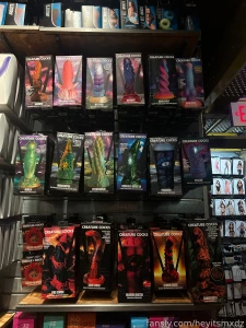 Hmmm i always hear about these fantasy toys would you guys wanna see