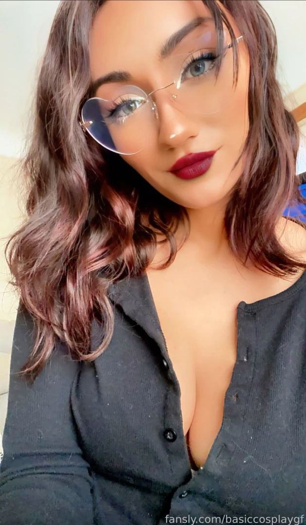 I wanna kiss you 3 like this to kiss me back muah 