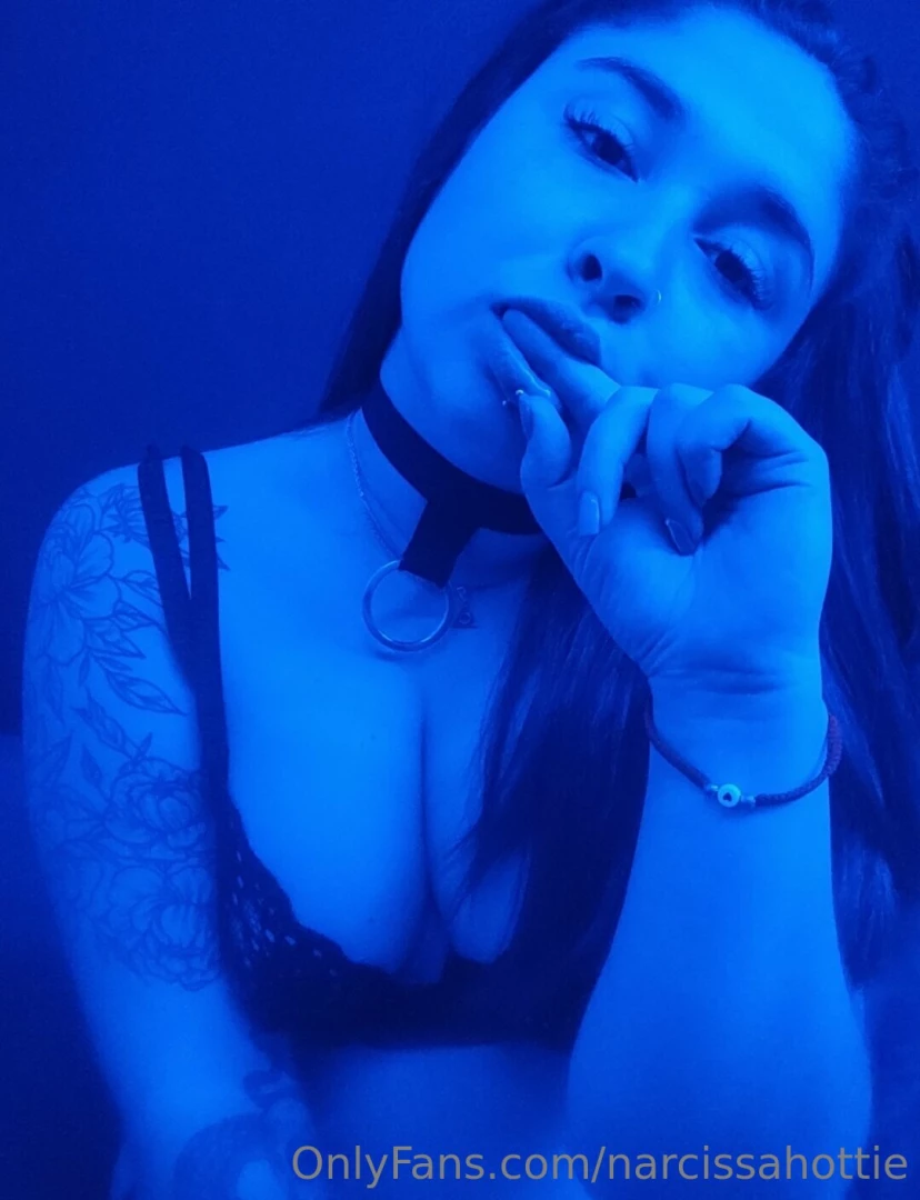 Better let s play what am i your hot bitch 