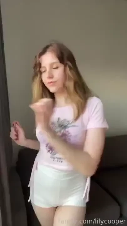 What kind of videos should i posts next fyp teen petite pale dance 