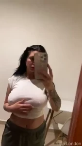 Would you be distracted if you saw me hungover as fuck no bra