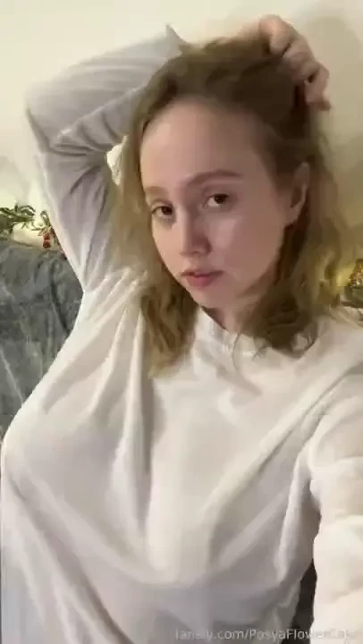 How do you like my christmas boobs dance video clip tiktok chubby 