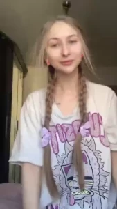 Hey lt 3 i hope my sleepy look won t bother you one sleepyhead says