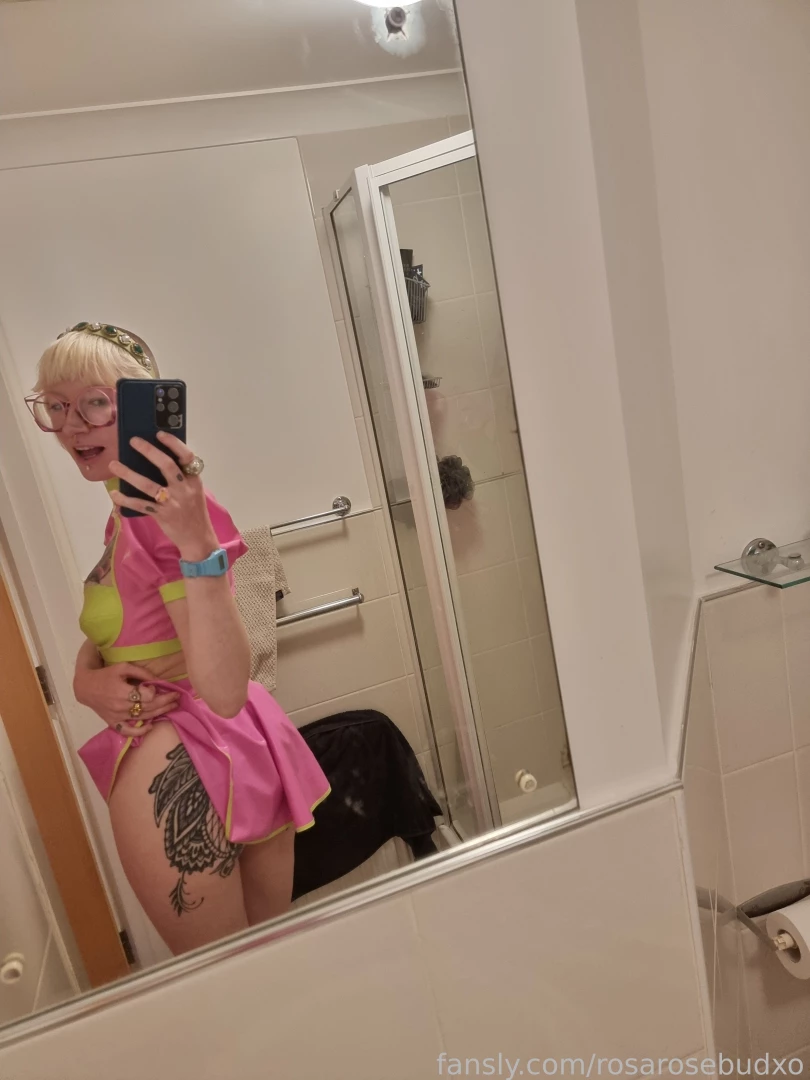 I was at the snap awards last night these are my pre event pics i had part 1 