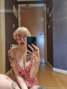 Cheeky mirror selfie in between clients and getting my arsehole part 1