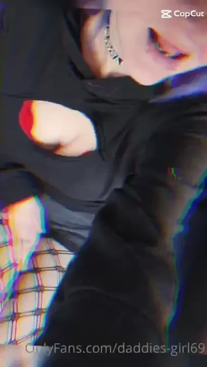 Happy moanday dm me for fun 