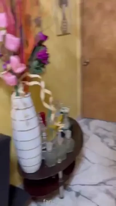 When my hairdresser arrived i was very excited look at what happened 