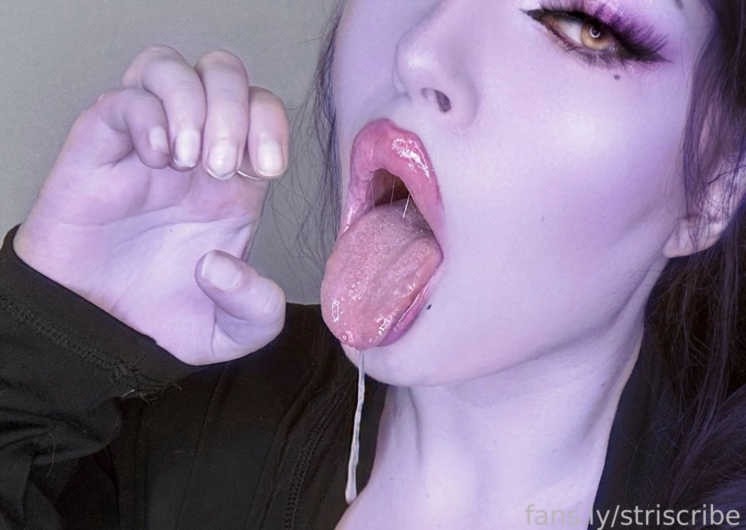 Mommy widowmaker plus close ups playing with body paint again i ll part 1 