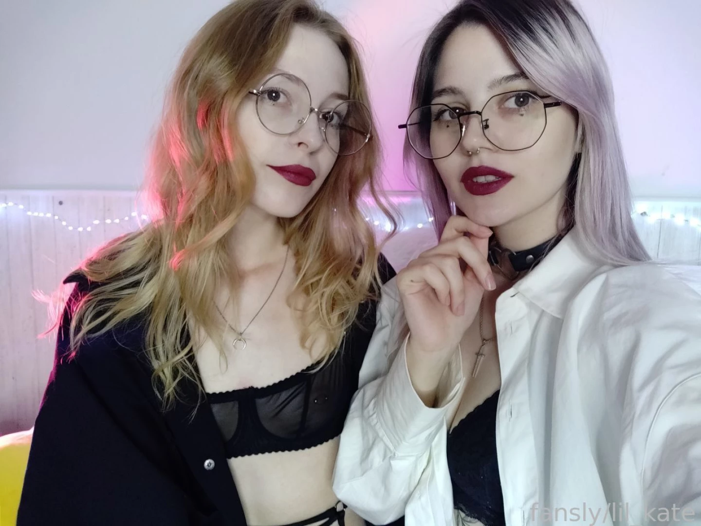 Which image do you like more cuter or hotter nirvanamorr lesbian part 1 