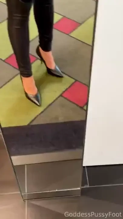 These are the final pair of heels i tried on in milan gucci pumps with 