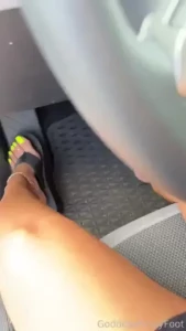 Meeting my girlfriend for lunch and generally being a tease in public part 1