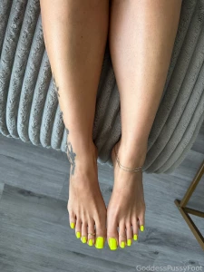 Neon yellow pedi for toesday simp for my gorgeous toes beta bitches part 5