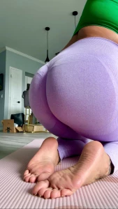 It s hump day gooners time to worship my juicy booty and my softest part 6