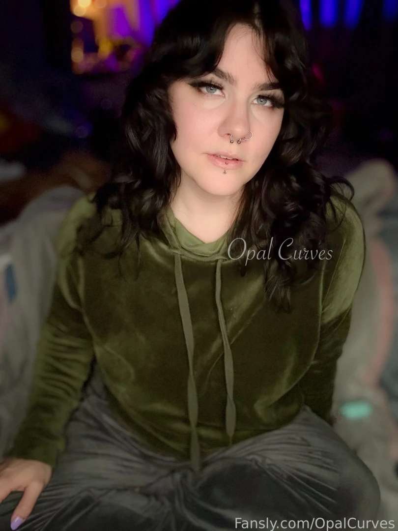 Happy friday slipped out of my velour and wanted to have some wet fun 