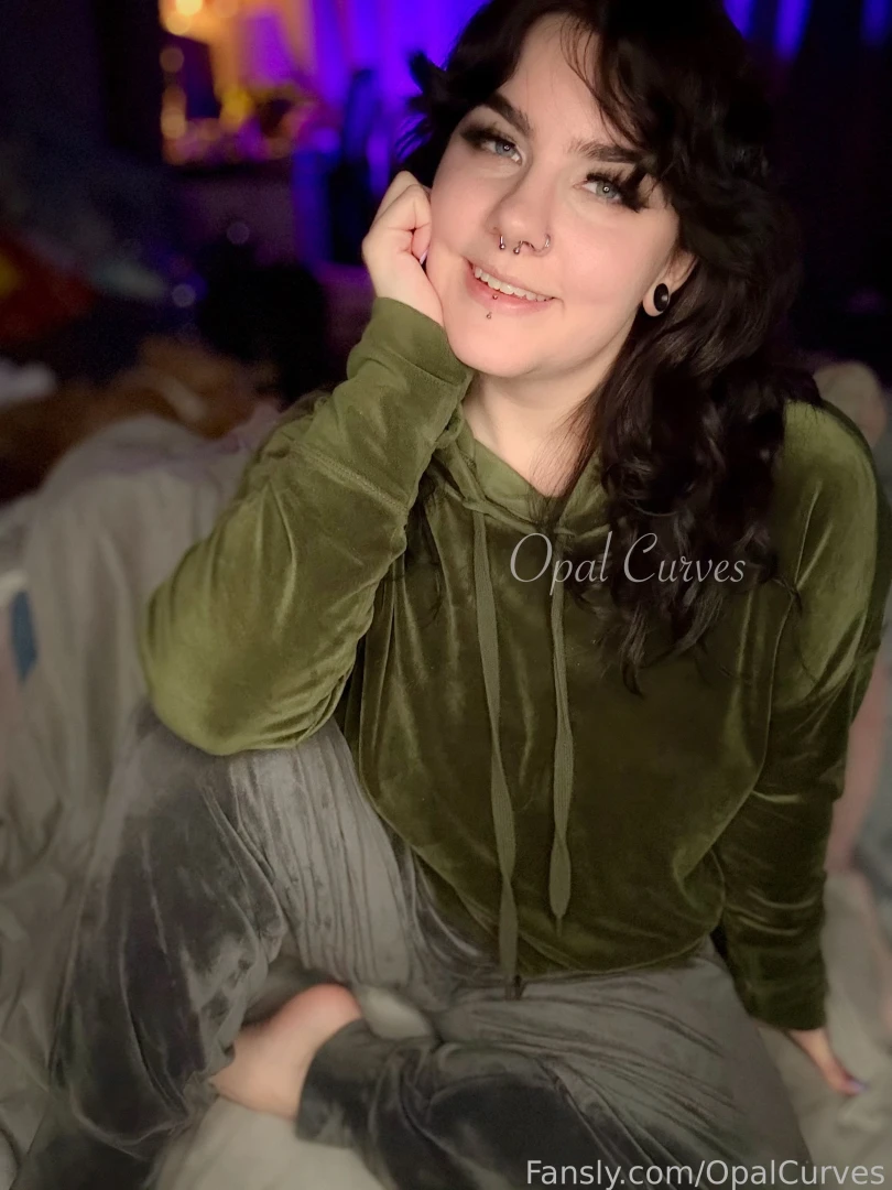 Happy friday slipped out of my velour and wanted to have some wet fun part 1 
