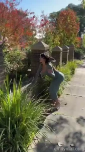 Hey neighbour asian mombod boobs longhair milf lactation public