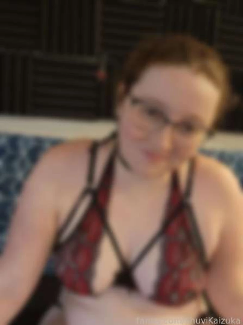 Will chu massage my booba for me 