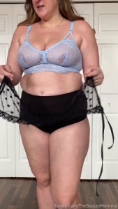 Milf mommy stepmom mombod chubby curvy bbw cellulite tryon bigtits