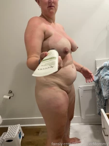 Mombod mature fyp chubby curvy tanlines milf bigtits bigboobs bbw