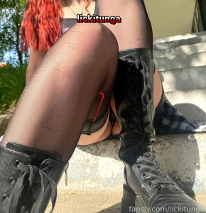 Me encanta hacer esto oops street exhibicionism boots redhead ginger